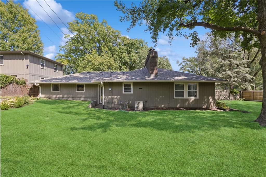 5240 Maple Street — photo 23