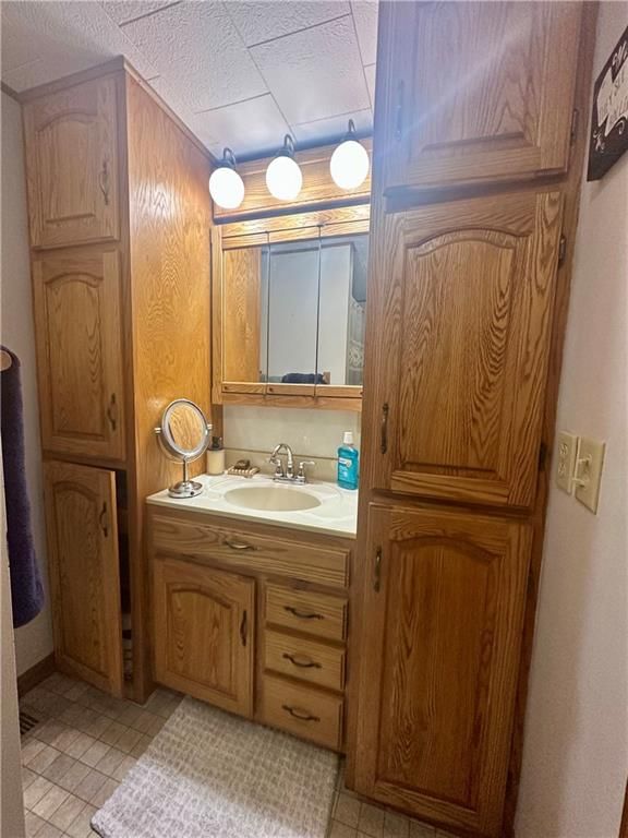 406 E Cherry Street — photo 17