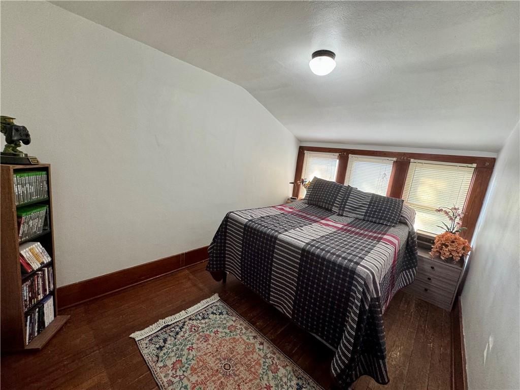 406 E Cherry Street — photo 19