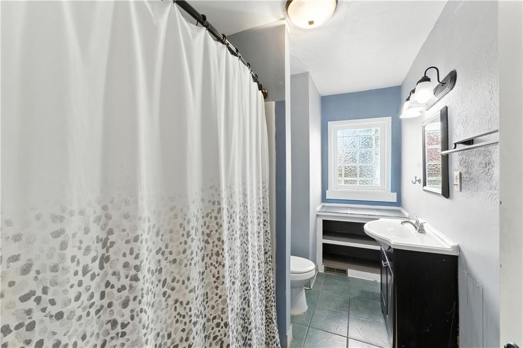 Photo 12 of 29 - 515 2nd Street
