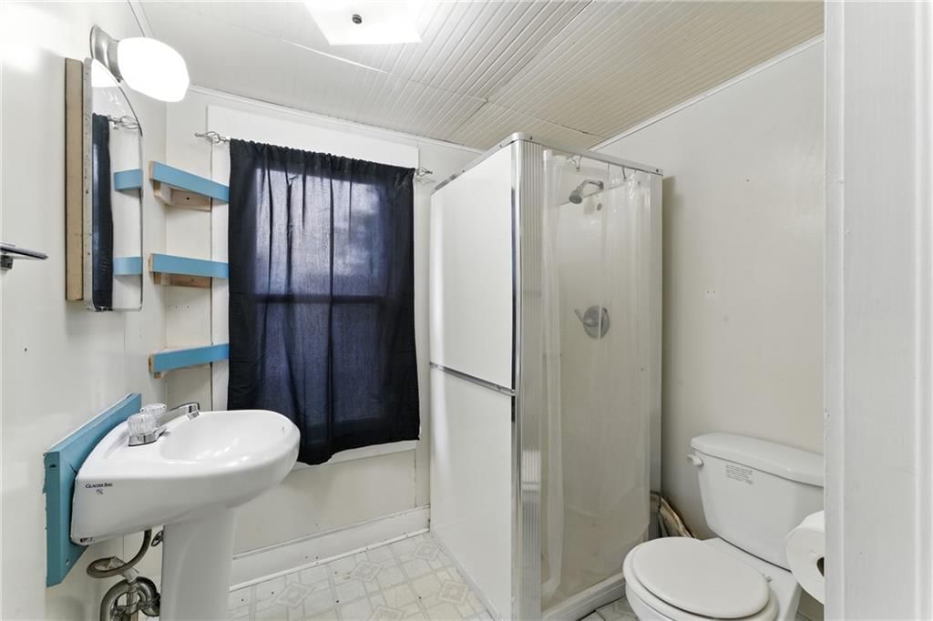 Photo 17 of 29 - 515 2nd Street