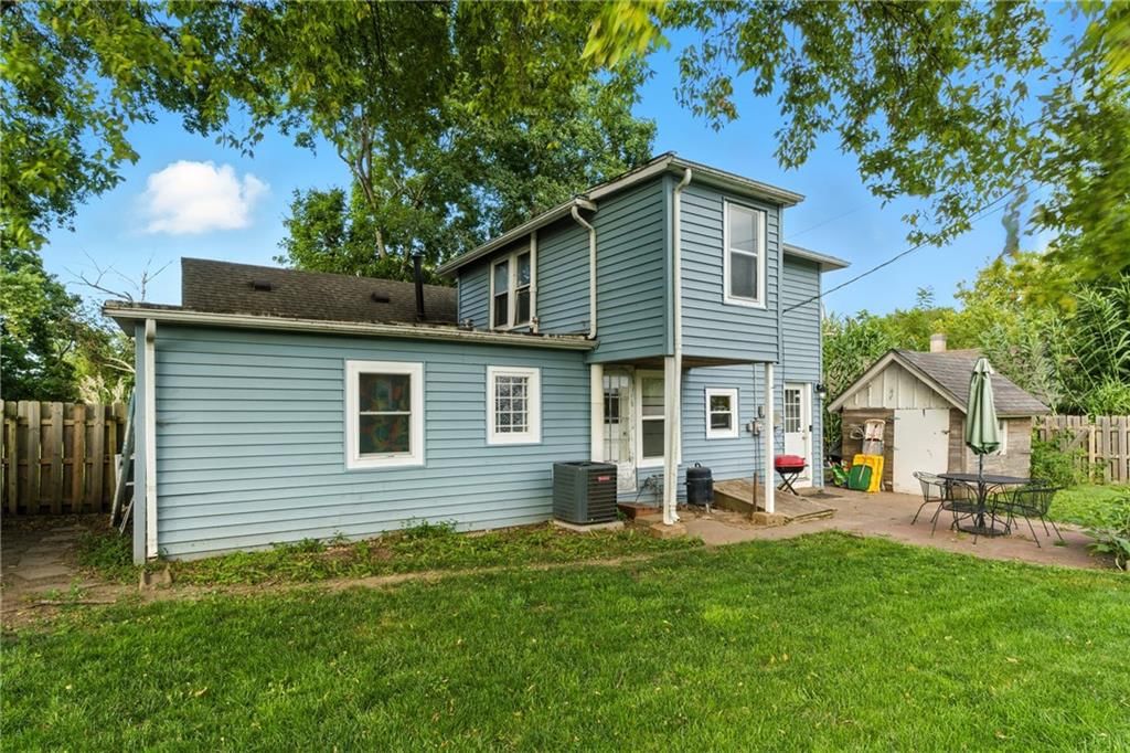 Photo 25 of 29 - 515 2nd Street