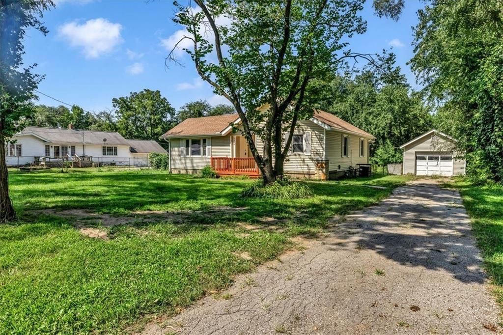 5330 NW Waukomis Drive — photo 2