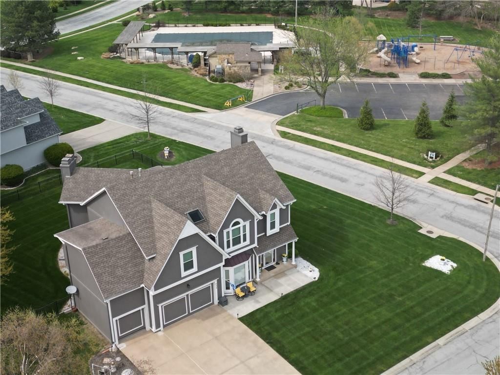 600 SW Trailpark Circle — photo 2