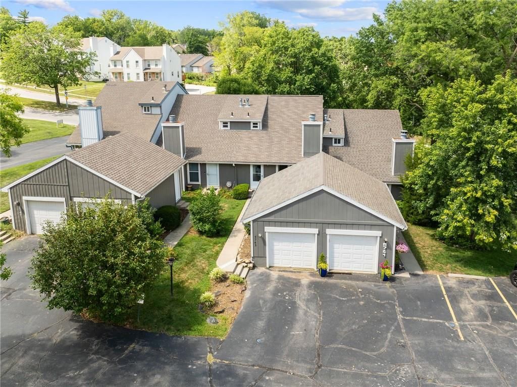 5743 N London Avenue — photo 4