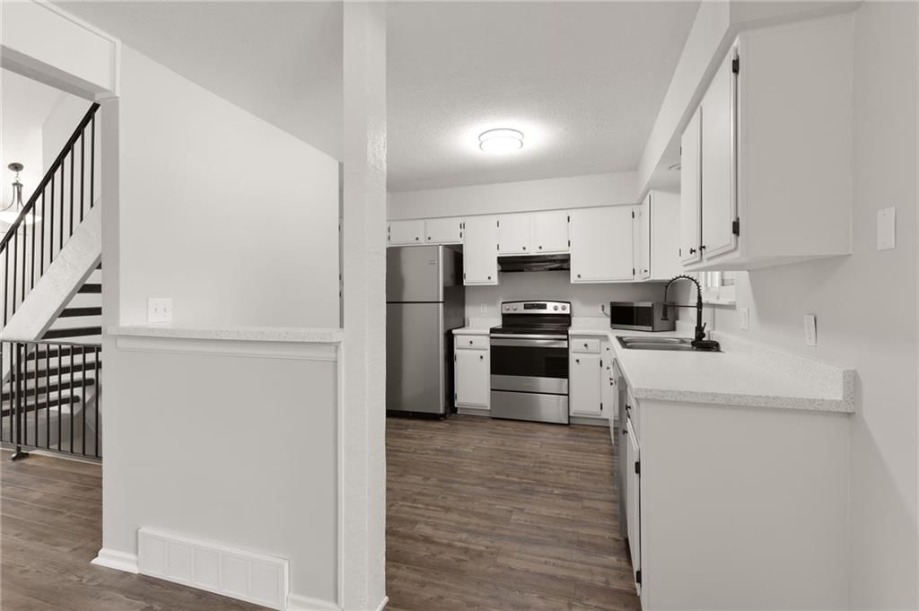 5743 N London Avenue — photo 15