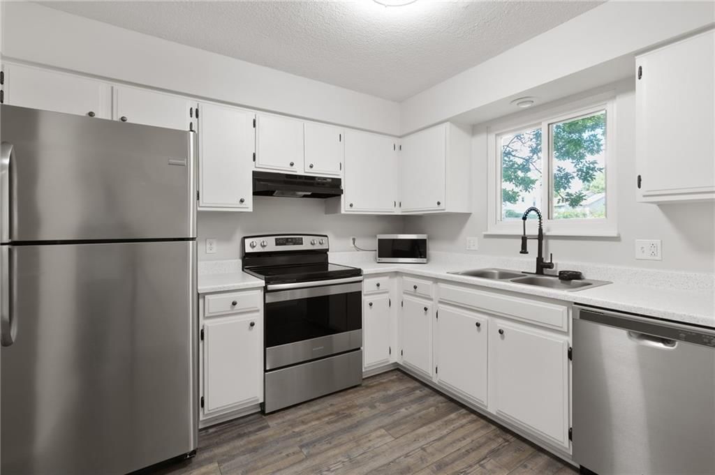 5743 N London Avenue — photo 18