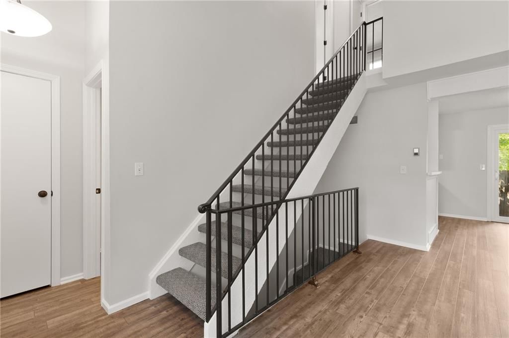 5743 N London Avenue — photo 21