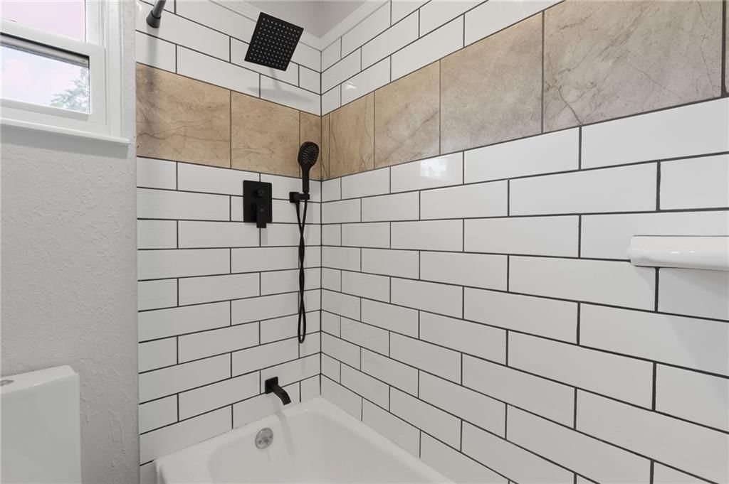 5743 N London Avenue — photo 25