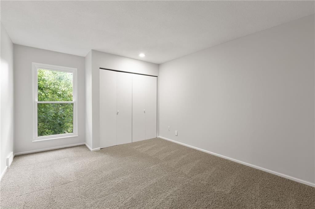 5743 N London Avenue — photo 26
