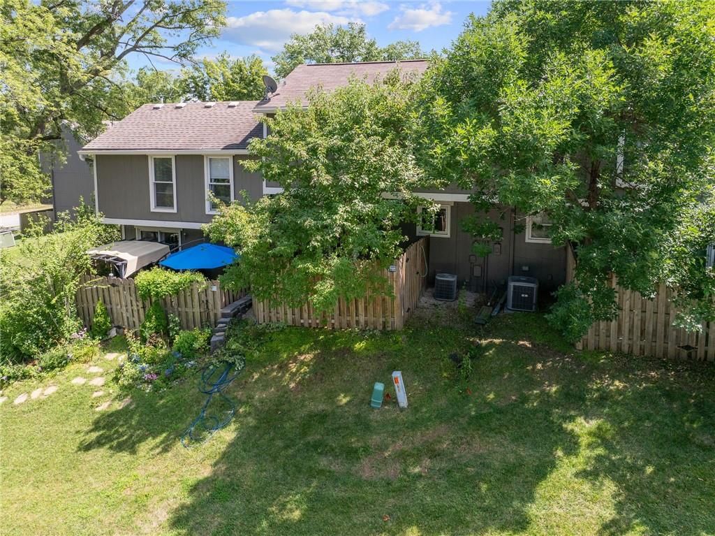 5743 N London Avenue — photo 35