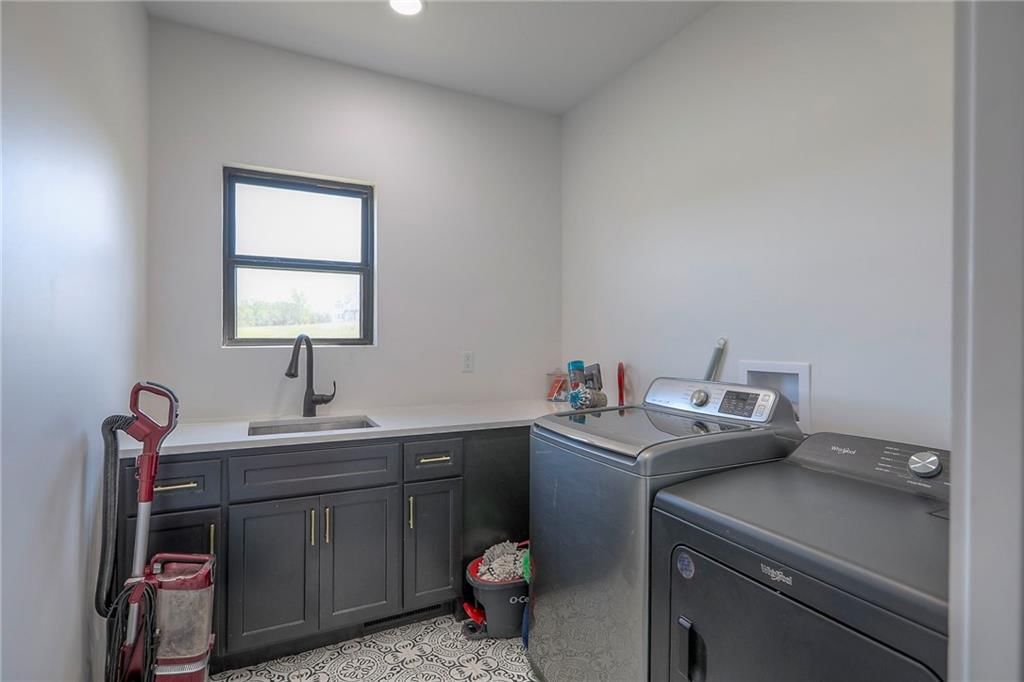 719 S Minter Road — photo 35