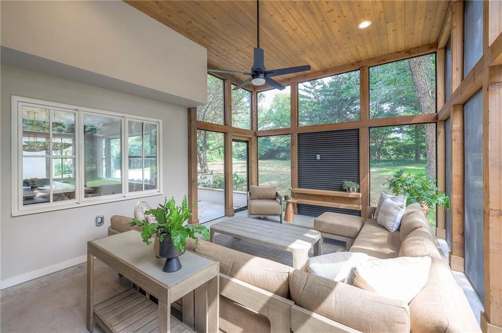 Photo 32 of 41 - 9707 Sagamore Road