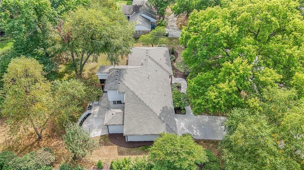 Photo 36 of 41 - 9707 Sagamore Road