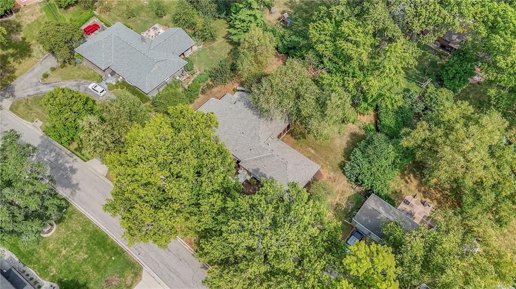 Photo 38 of 41 - 9707 Sagamore Road