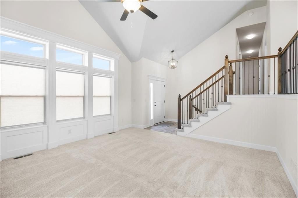 Photo 5 of 36 - 2200 NW Hedgewood Drive