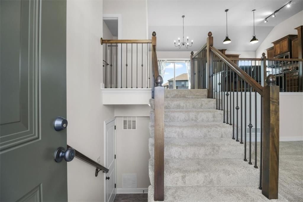 Photo 7 of 36 - 2200 NW Hedgewood Drive