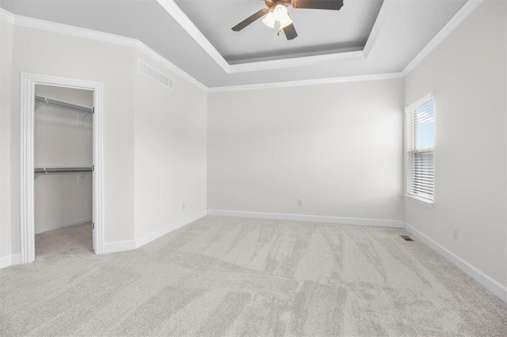 Photo 14 of 36 - 2200 NW Hedgewood Drive