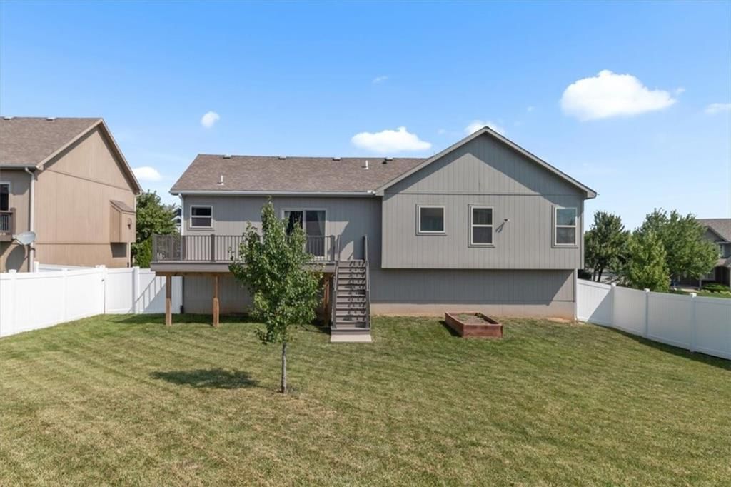 Photo 32 of 36 - 2200 NW Hedgewood Drive