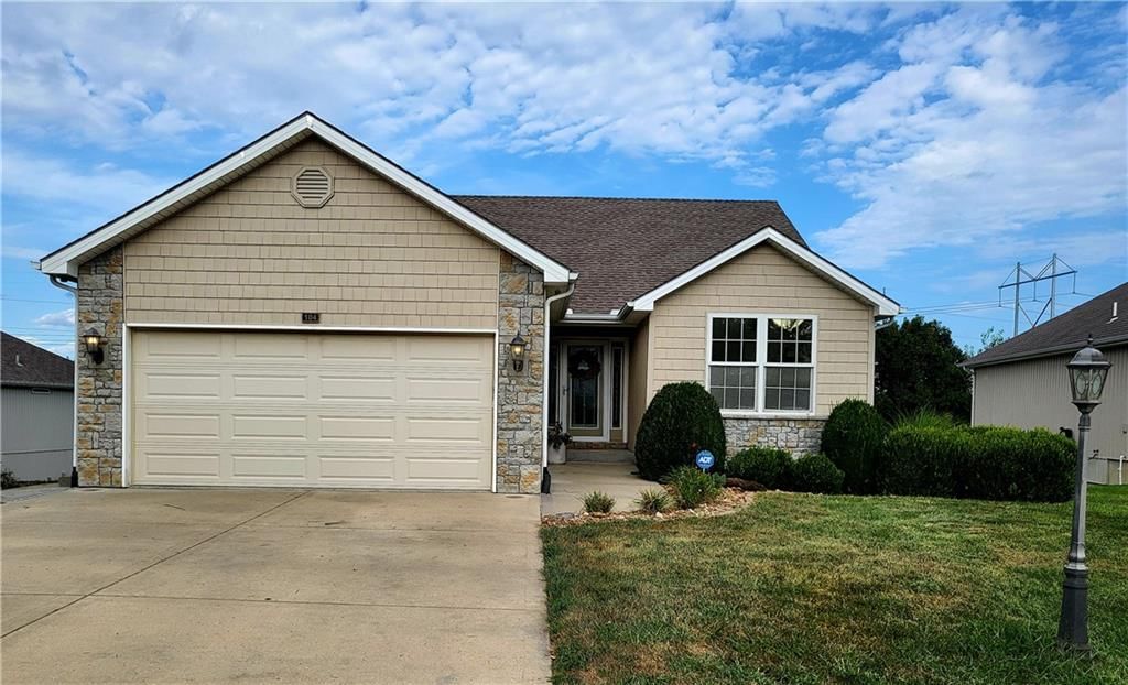 104 Prairie Rose Circle, Smithville, MO