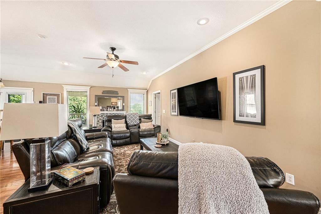 104 Prairie Rose Circle — photo 5