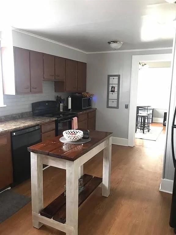 315 W 3 Street — photo 4
