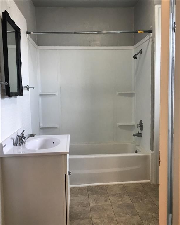 315 W 3 Street — photo 15