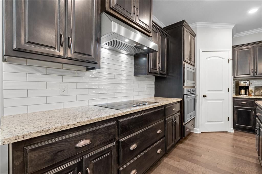Photo 7 of 49 - 2905 NW 86th Terrace