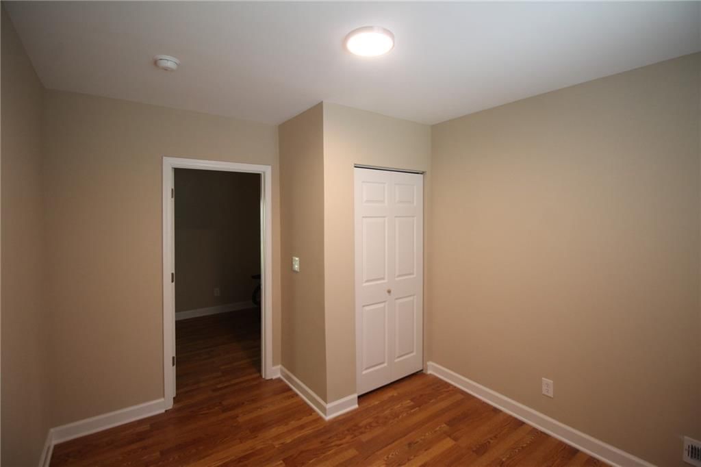 Photo 6 of 11 - 7225 Flora Avenue
