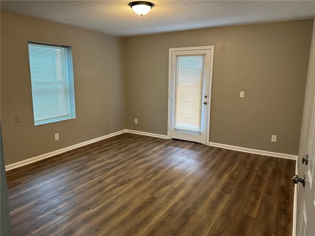 3315 Indiana Avenue — photo 13