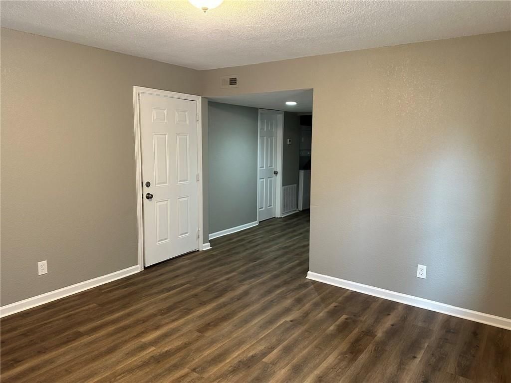 3315 Indiana Avenue — photo 14