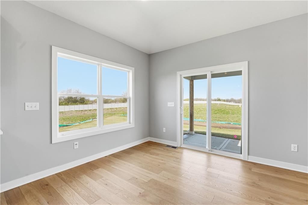 509 SW Newport Drive — photo 11