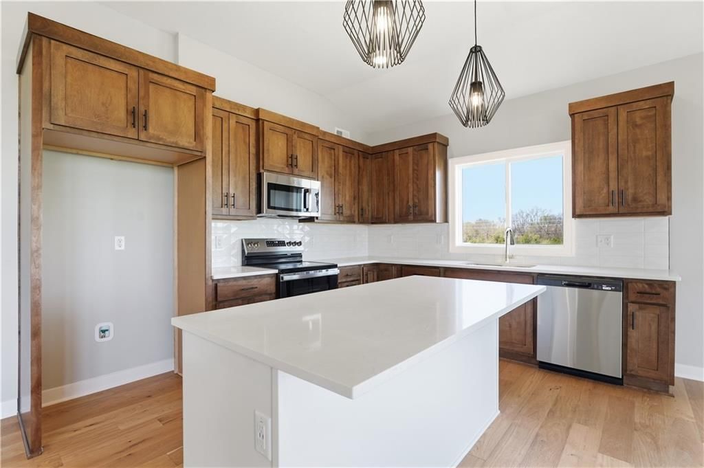 509 SW Newport Drive — photo 16