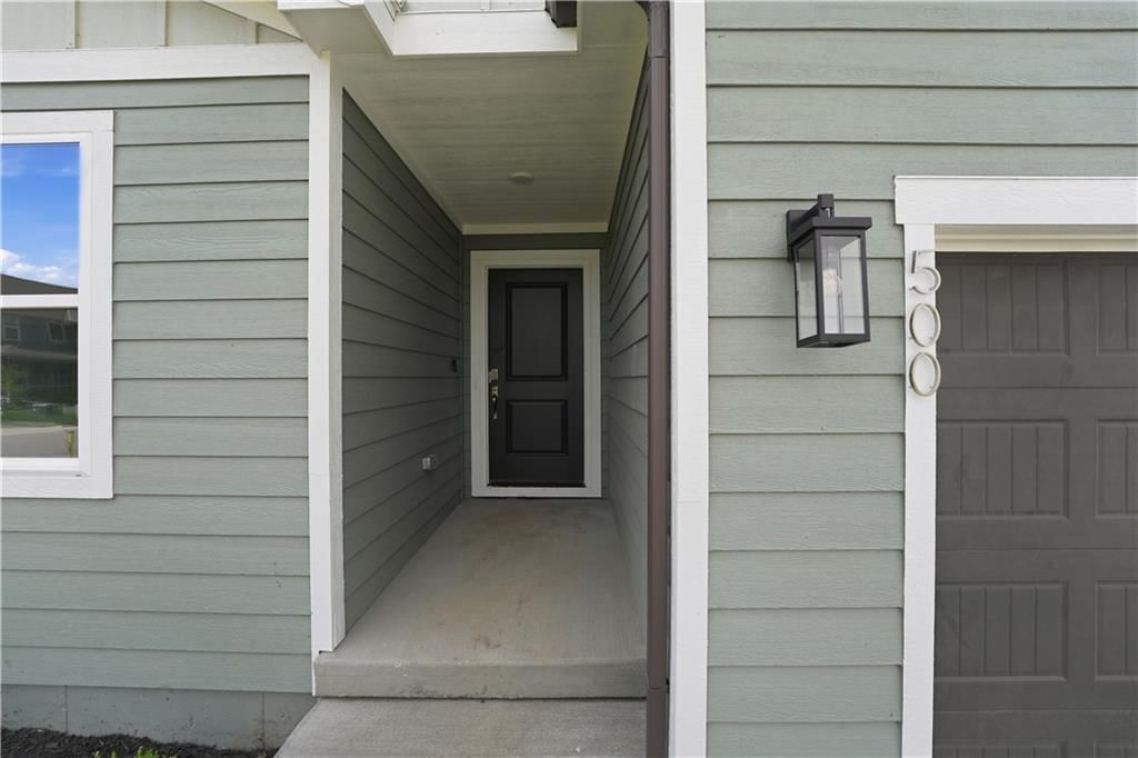 500 SW Chelmsford Drive — photo 5