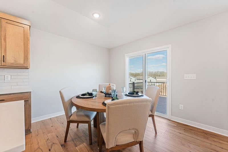 500 SW Chelmsford Drive — photo 10