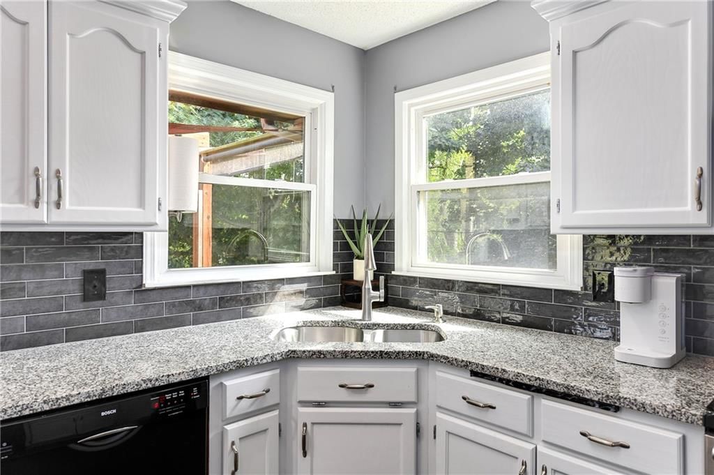 2505 NE Dale Hunter Trail — photo 15