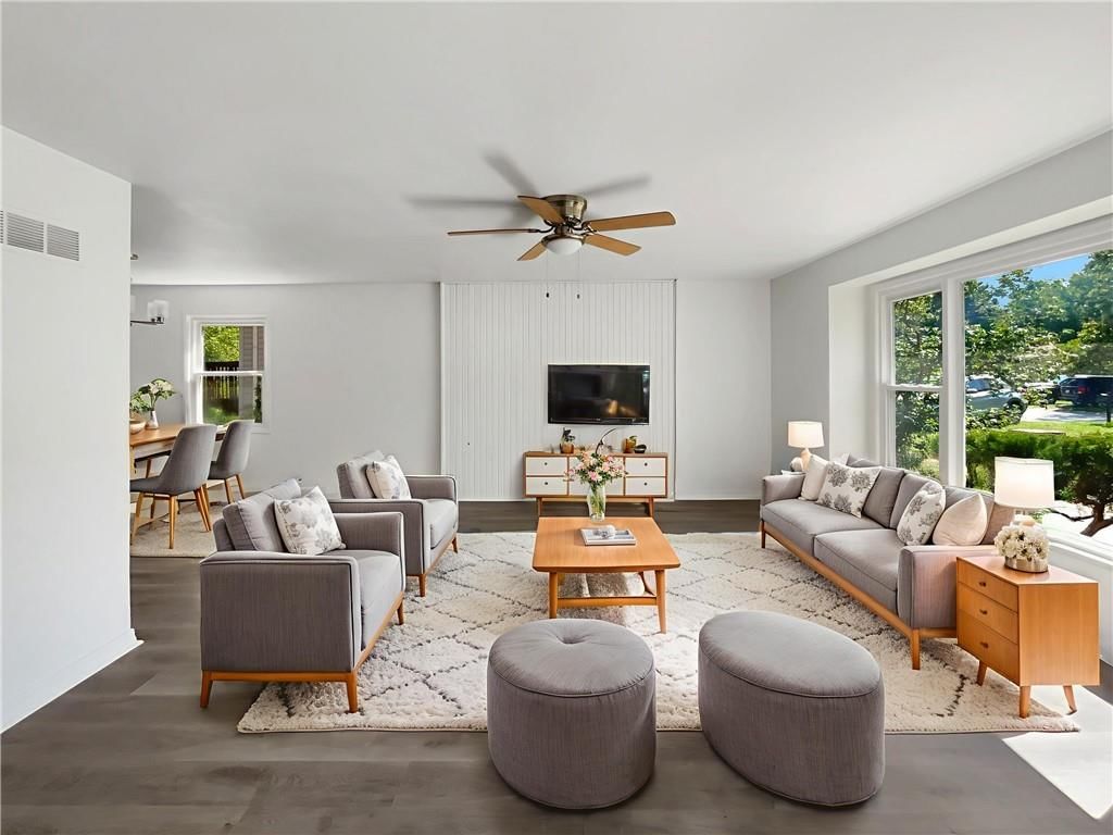 Photo 2 of 19 - 6700 NW 50th Street