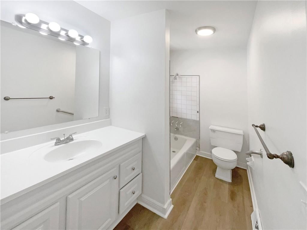Photo 7 of 19 - 6700 NW 50th Street