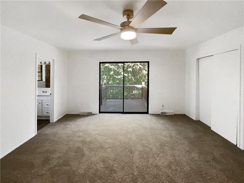 Photo 10 of 19 - 6700 NW 50th Street