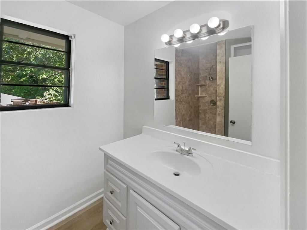 Photo 11 of 19 - 6700 NW 50th Street