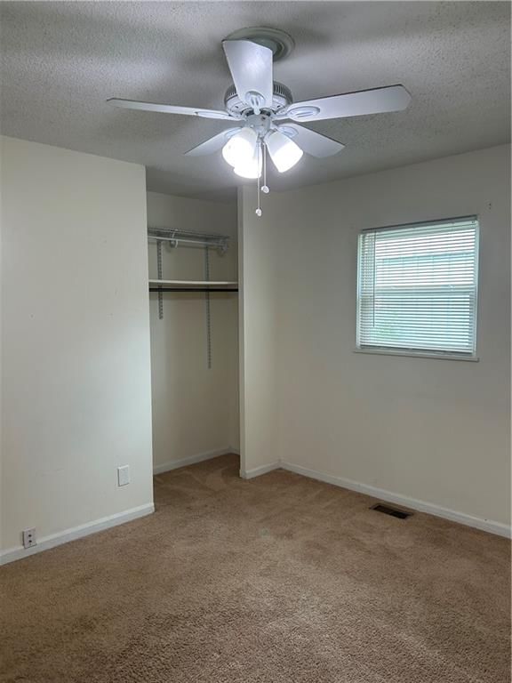 Photo 8 of 25 - 408 Fairlane Street
