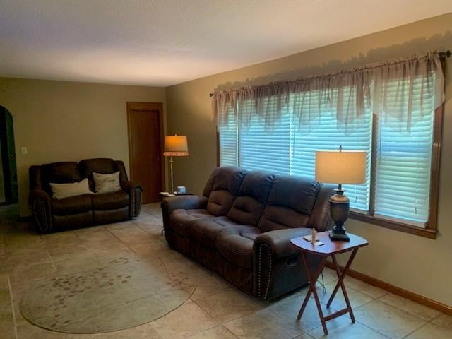 4801 Gladstone Boulevard — photo 9