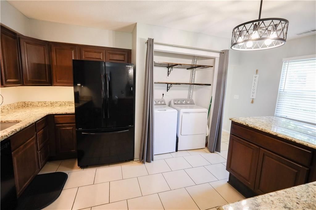 107 NE Greystone Drive — photo 8