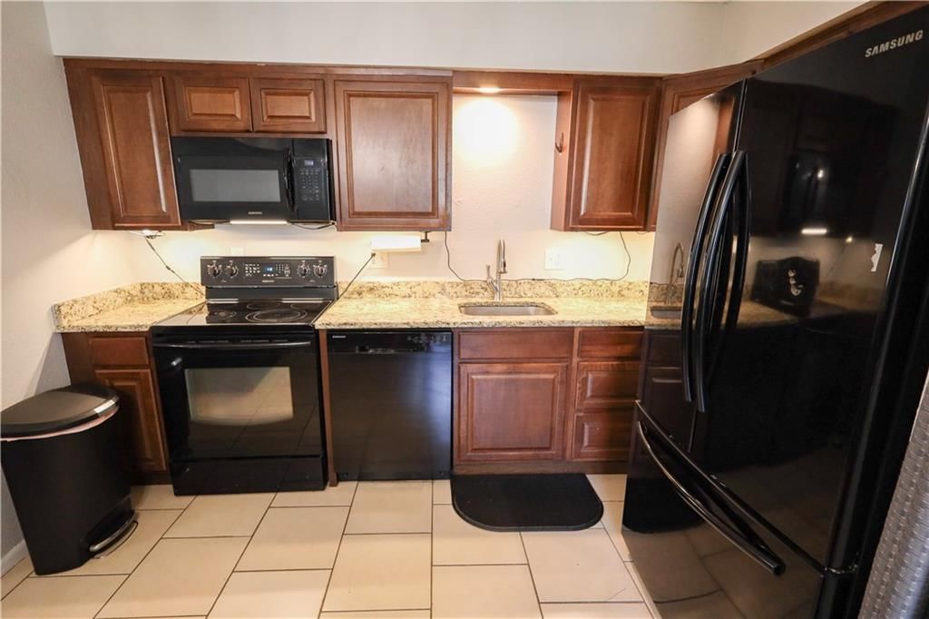 107 NE Greystone Drive — photo 10