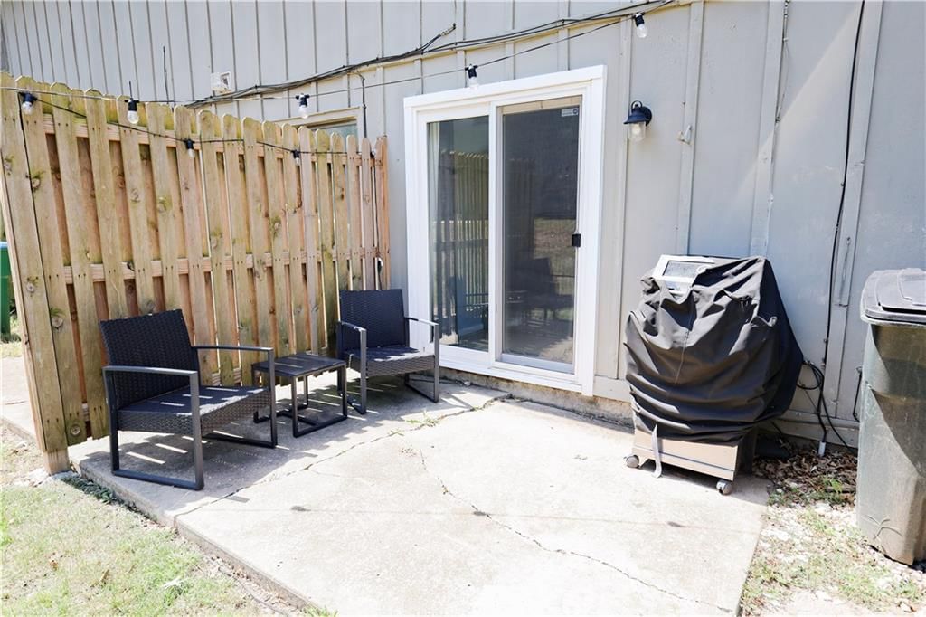 107 NE Greystone Drive — photo 24