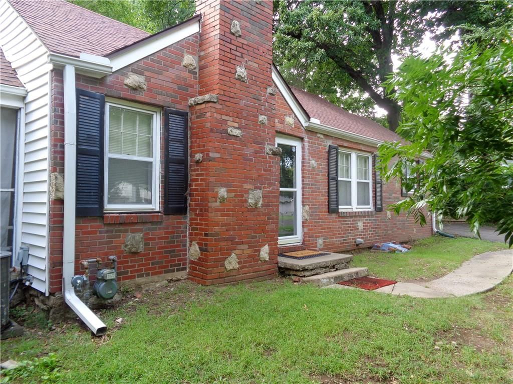 6824 Laurel Avenue — photo 4