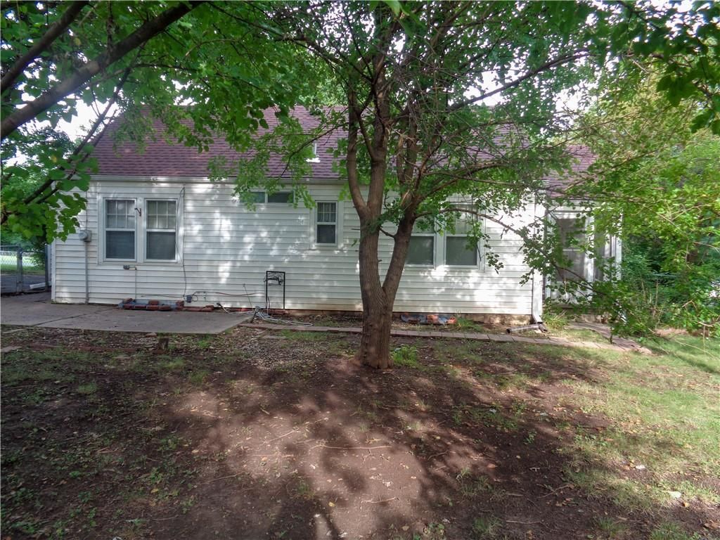 6824 Laurel Avenue — photo 31