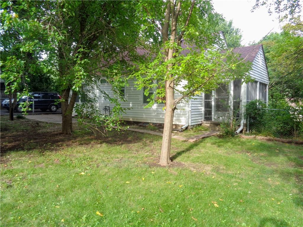 6824 Laurel Avenue — photo 32