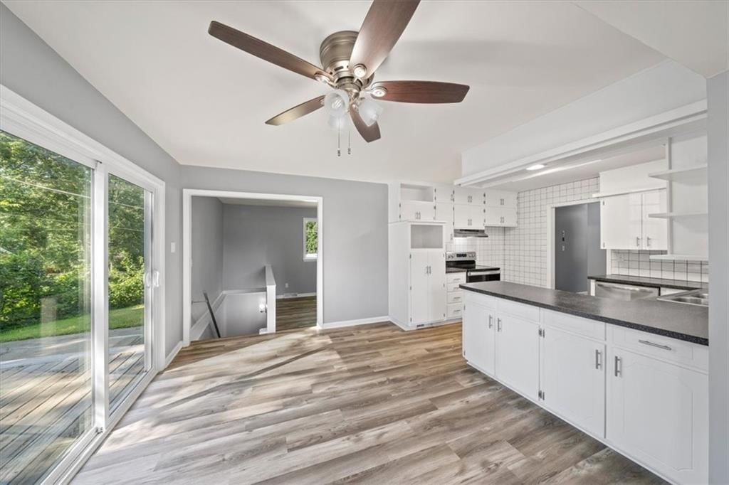 Photo 15 of 46 - 2405 NW Powderhorn Drive