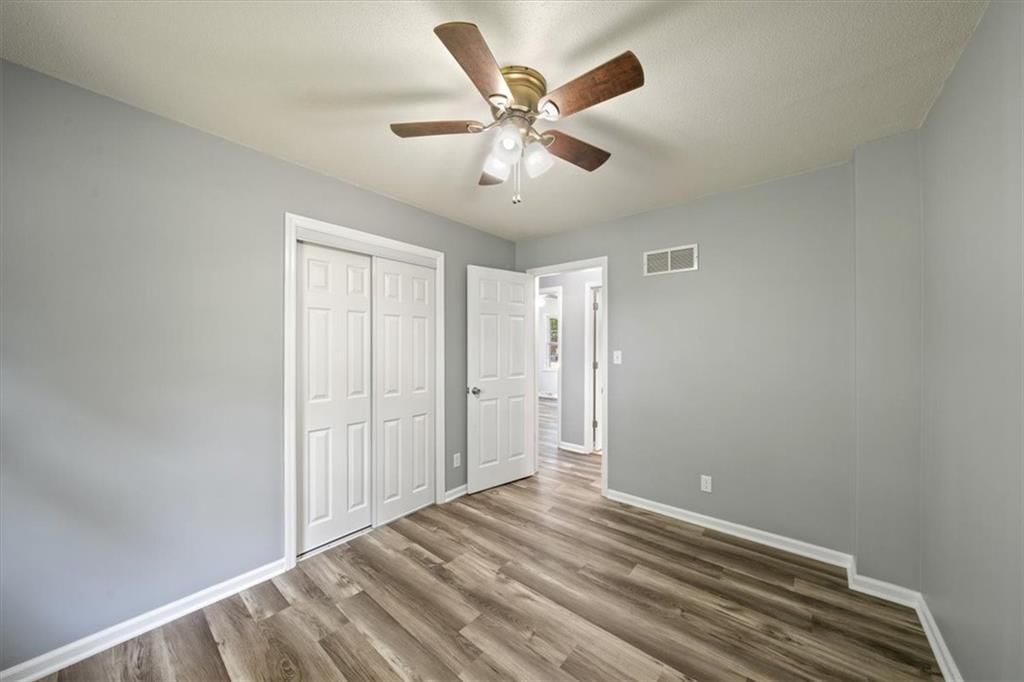 Photo 17 of 46 - 2405 NW Powderhorn Drive